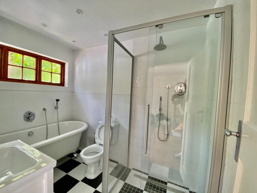 3 Bedroom Property for Sale in Vredehoek Western Cape